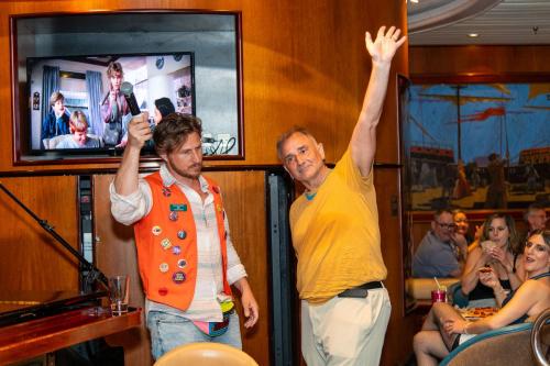 Best Joke/Worst Joke Competition with The 80s Cruise Camp Counselors - 2